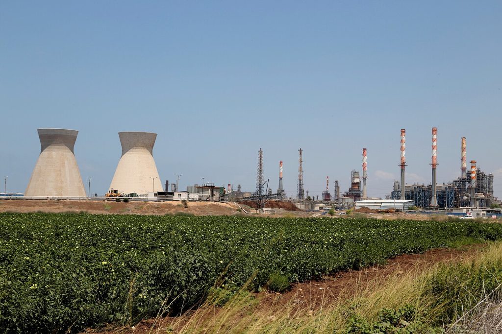 Rachetele lovesc infrastructura în Haifa. Războiul atinge economia reală