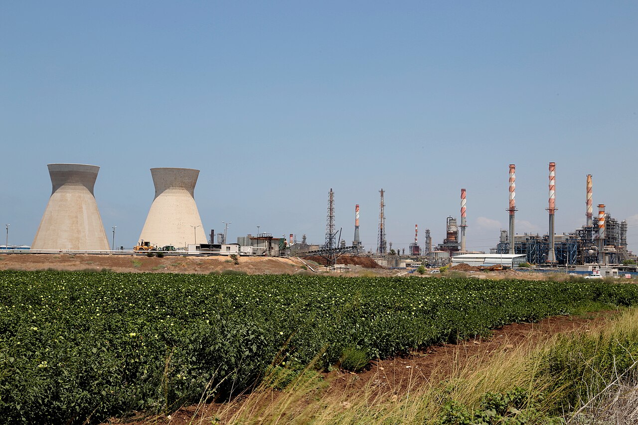 Rachetele lovesc infrastructura în Haifa. Războiul atinge economia reală