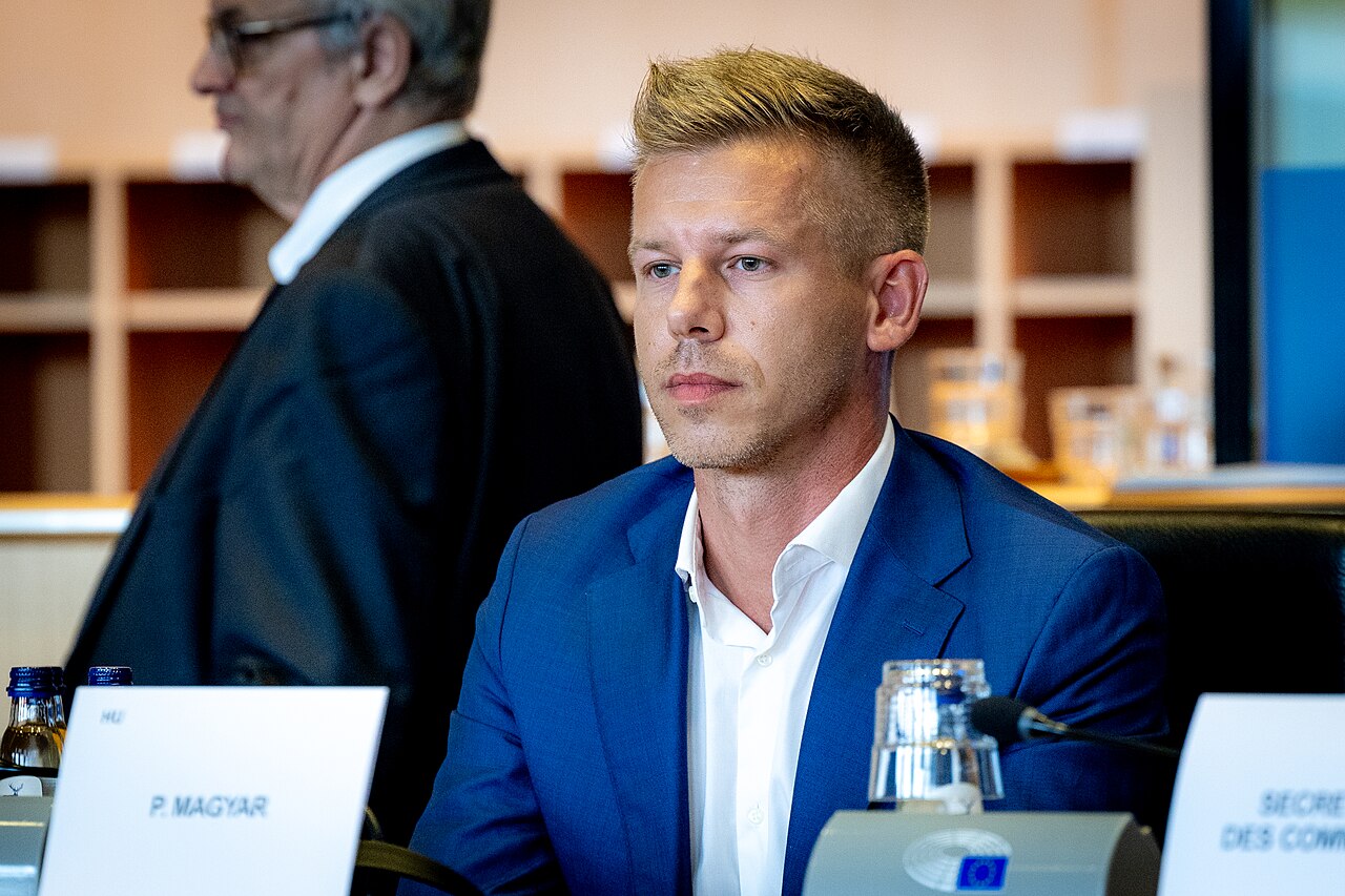 Magyar câștigă alegerile din Ungaria, Orban pierde după 16 ani la putere