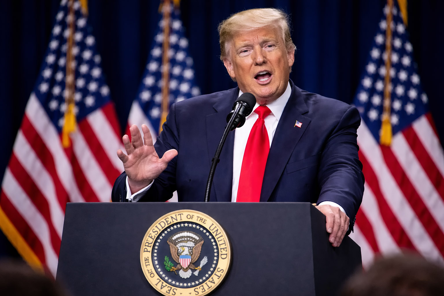 Trump șochează chiar și fanii MAGA, în timp ce Orbán mizează pe un presupus complot cu bombă