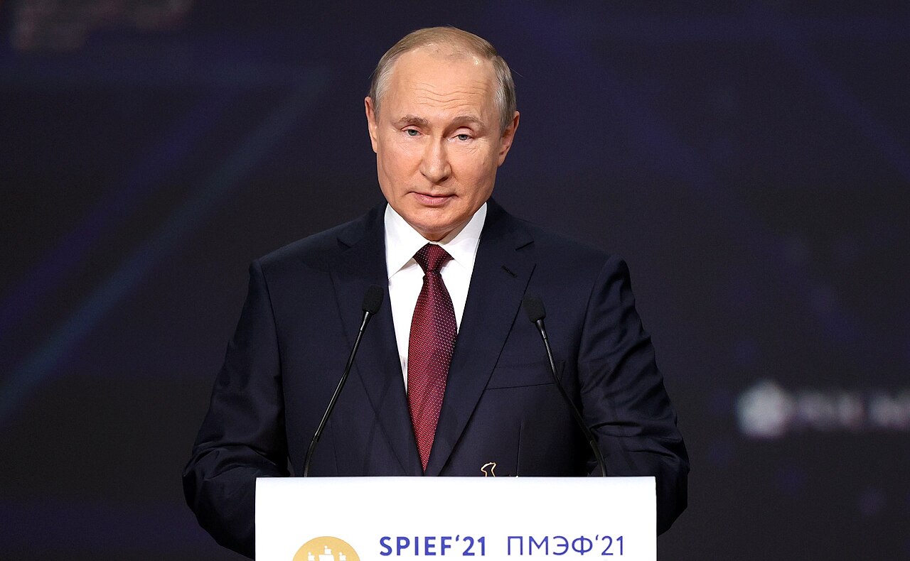 Putin își face „Davosul” în timp ce Crimeea arde: războiul intră în vitrina propagandei