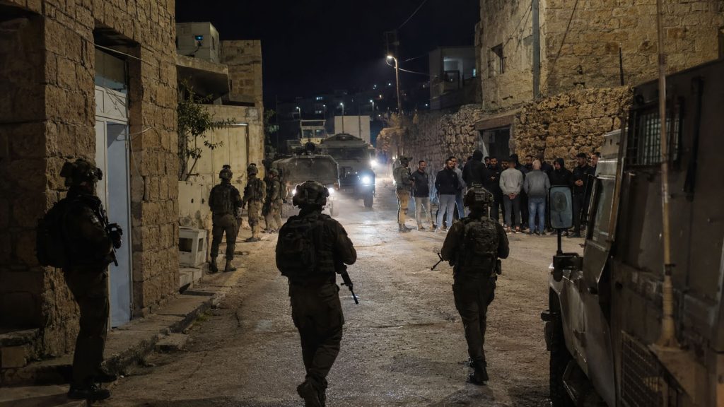 Israel reține zeci de palestinieni în Cisiordania după ciocniri mortale